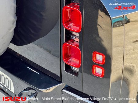 2025 Land Rover Defender - photo 33