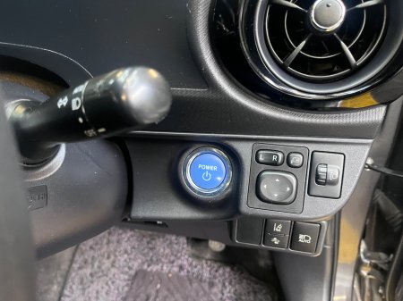 2015 Toyota Aqua - photo 17