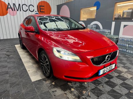 2018 Volvo V40 2018 VOLVO V40 D4 AUTOMATIC / CRUISE CONTROL / PARKING CAMERA /  / PADDLE SHIFTERS AND MORE