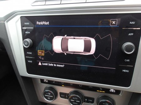 2019 Volkswagen Passat - photo 11