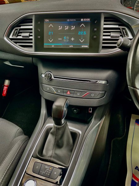 2018 Peugeot 308 - photo 33