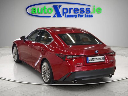 2021 Lexus IS - photo 3