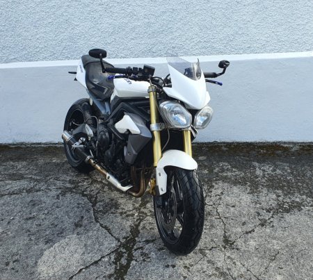 2013 Triumph Street triple - photo 2