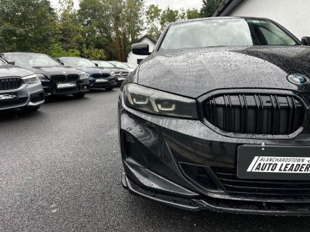 2023 BMW 3-Series - photo 12