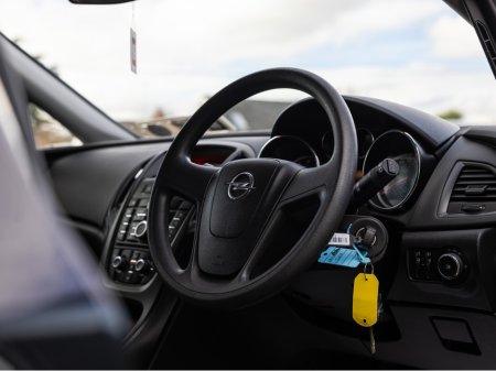 2014 Opel Astra - photo 13
