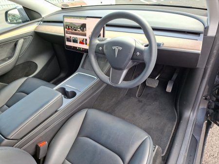 2023 Tesla Model Y - photo 9