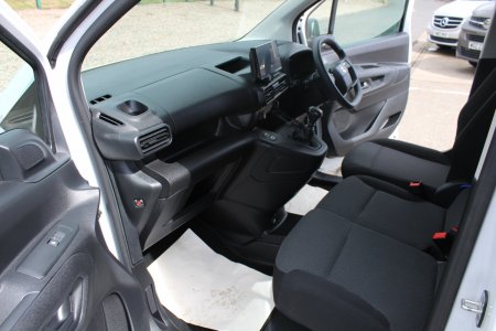 2025 Vauxhall Combo - photo 14