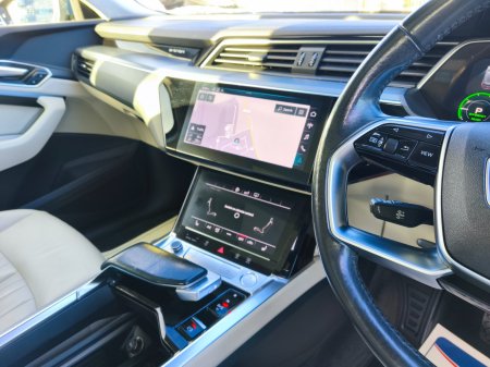 2020 Audi e-tron - photo 13