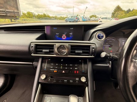 2018 Lexus IS - photo 16