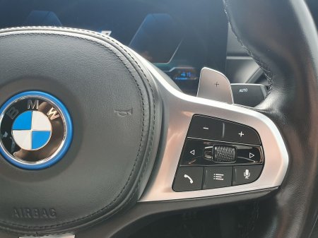 2023 BMW 3-Series - photo 18