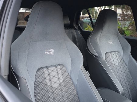 2024 Volkswagen Golf - photo 29