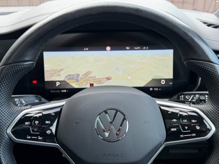 2023 Volkswagen Touareg - photo 12