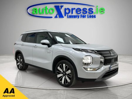 2024 Mitsubishi Outlander 4WD PHEV G, Low mileage, Reversing camera