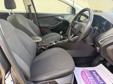 2018 Ford Focus - photo 6