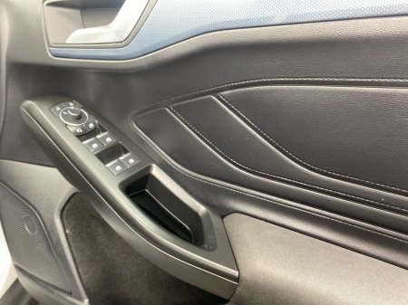 2023 Ford Focus - photo 13