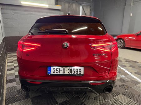 2025 Alfa Romeo Stelvio - photo 4