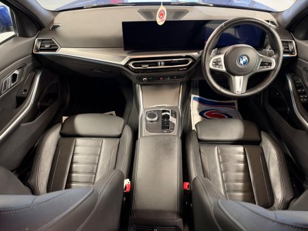 2023 BMW 3-Series - photo 14
