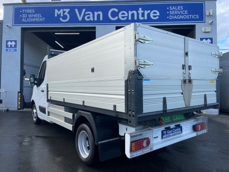 2021 Nissan NV400 - photo 3