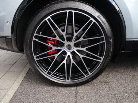 2026 Porsche Macan - photo 11
