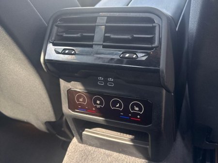 2024 BMW 5-Series - photo 27