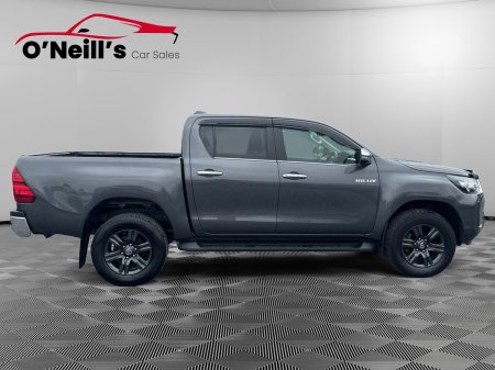 2025 Toyota Hilux - photo 4