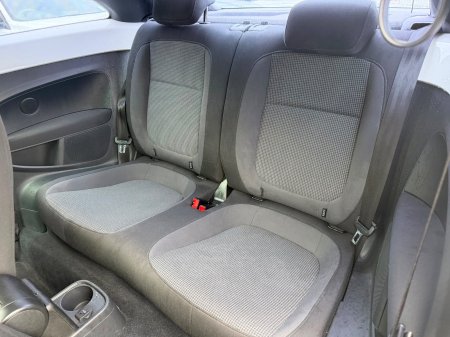 2012 Volkswagen Beetle - photo 15