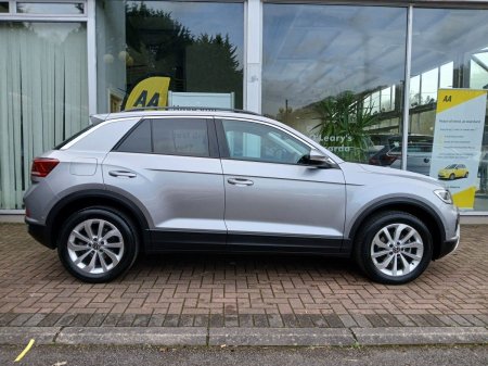 2024 Volkswagen T-Roc - photo 3