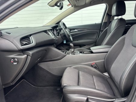 2020 Opel Insignia - photo 15