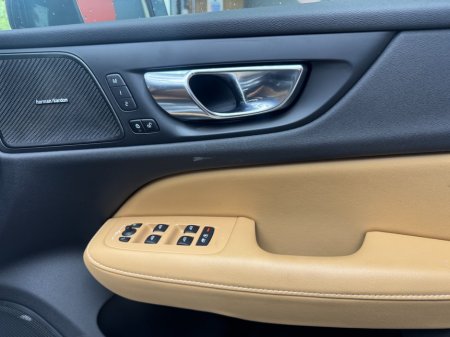 2020 Volvo V60 - photo 15
