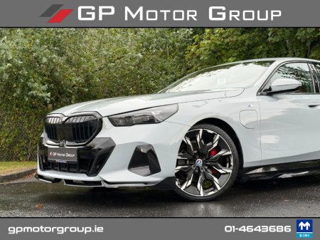 2024 BMW 5-Series - photo 7