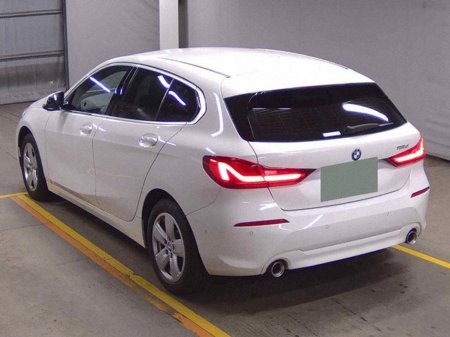 2022 BMW 1-Series - photo 2
