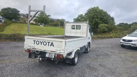 2013 Toyota Dyna - photo 2