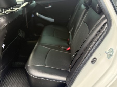 2015 Toyota Prius - photo 10