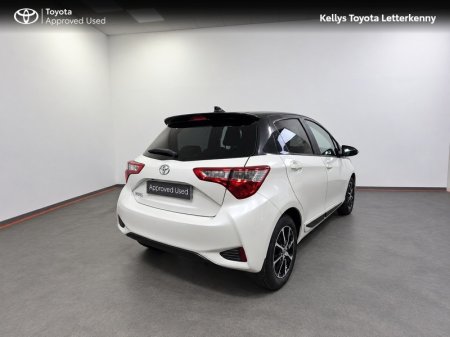 2019 Toyota Yaris - photo 2