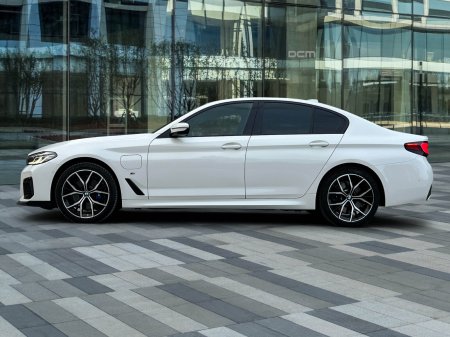 2020 BMW 5-Series - photo 4