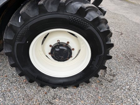 2007 New Holland Tm130 - photo 5