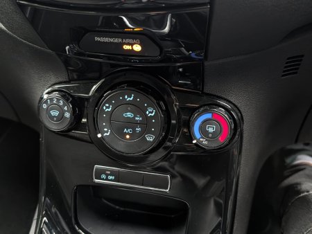 2017 Ford Fiesta - photo 12
