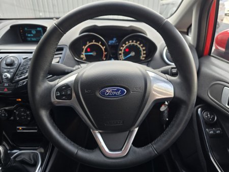 2014 Ford Fiesta - photo 16