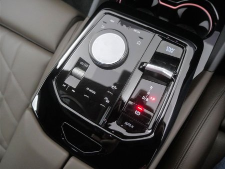 2024 BMW i5 - photo 10