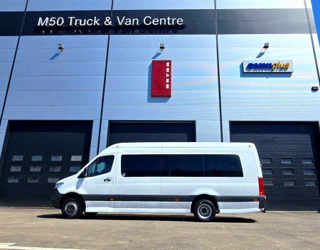 2026 Mercedes-Benz Sprinter 519 Bus 19 Seats + Wheelchair - photo 4