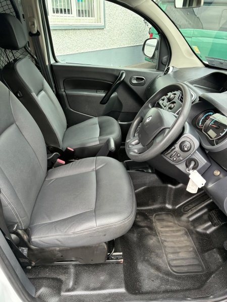 2021 Renault Kangoo - photo 2