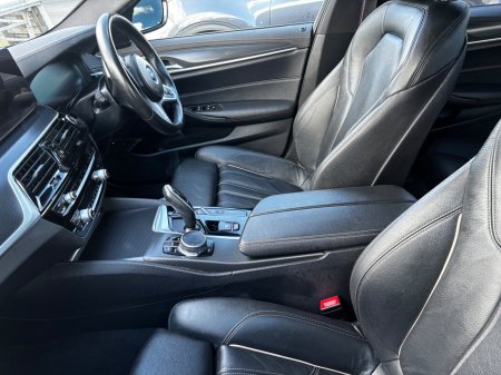 2023 BMW 5-Series - photo 7