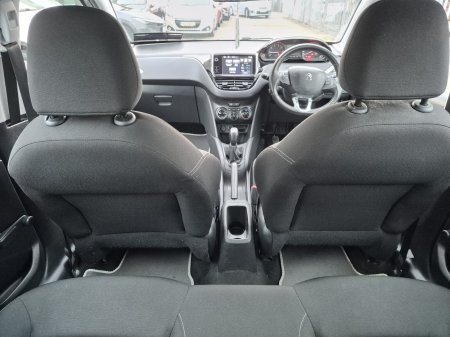 2016 Peugeot 208 - photo 19