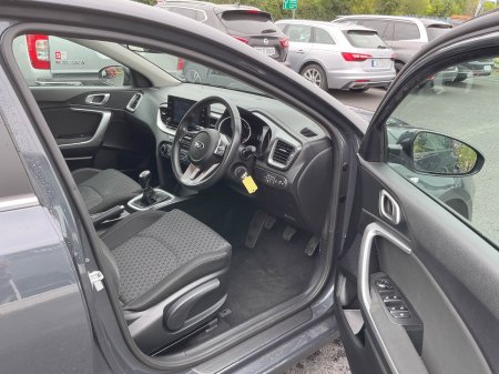 2021 Kia Ceed - photo 8
