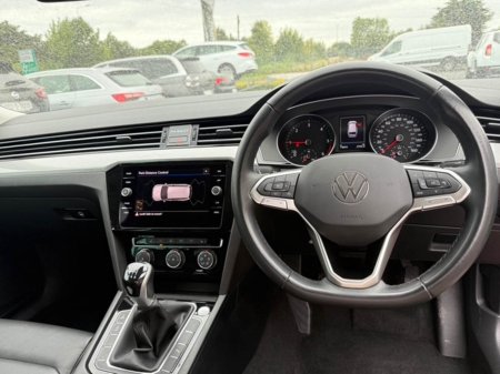 2022 Volkswagen Passat - photo 9