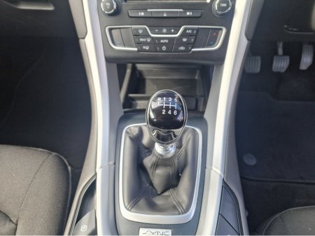 2017 Ford Mondeo - photo 27