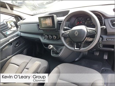 2025 Renault Trafic - photo 2