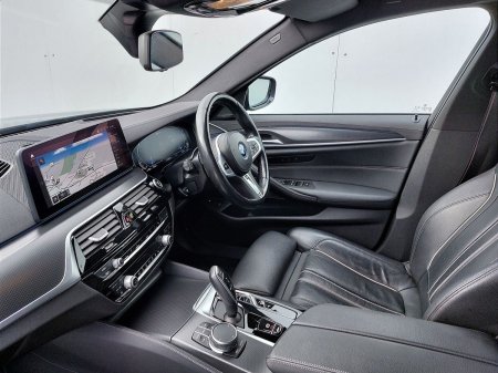 2023 BMW 5-Series - photo 7