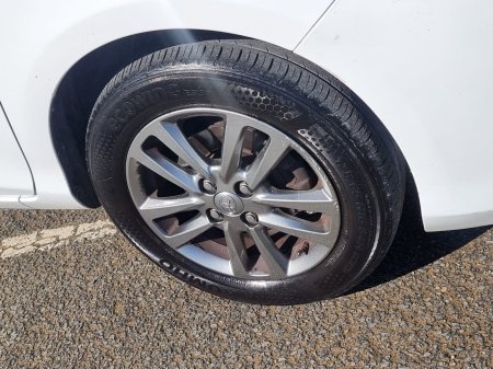 2015 Toyota Yaris - photo 13