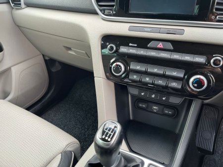 2020 Kia Sportage - photo 16